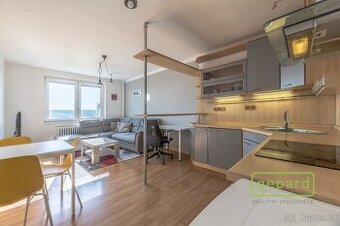 Pronájem bytu 2+kk, možnost garážového stání, klid, výhled, 