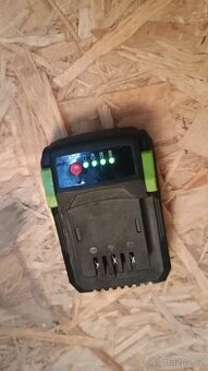 LUX-TOOLS 1 PowerSystem Akumulátor+nabíječka