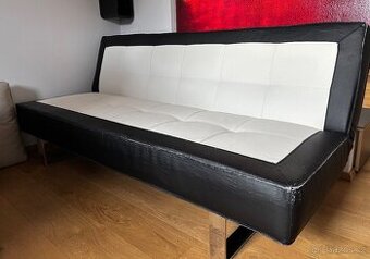 Elegantní černobílá sedačka