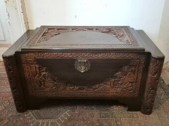 Starožitná čínská truhla