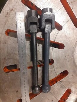 Strojní svěrák kliky