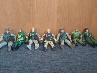 Prodám sadu vojenských figurek