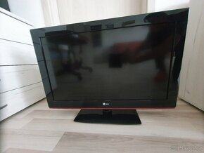 TV LG 32LD350, uhlopříčka 81 cm