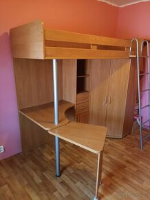 Prodám patrovou postel se skříní a stolem