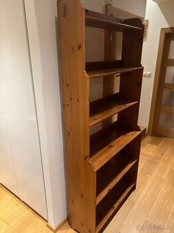 Knihovna IKEA Leksvik