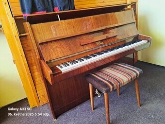 Nabízím k prodeji piano Rösler (Dědictví) spěchá