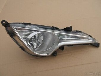 Hyundai i40 pravá přední mlhovka 92202-3Z010