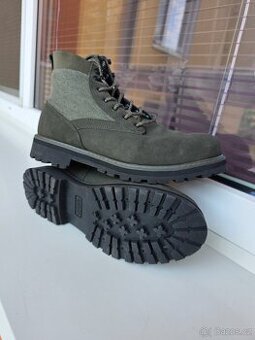 Reserved shoes - 1