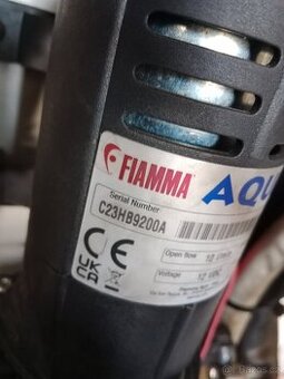 Samonasavaci čerpadlo do karavanu 12v - 1