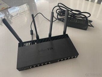 MikroTik 4011iGS+5HacQ2HnD