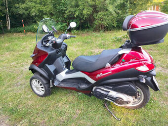 Prodám Piaggio MP3 400 LT červená metalíza