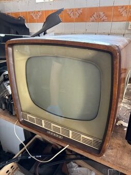 Televize Tesla 4106 U