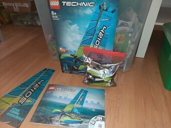LEGO Technic 42105 Katamarán