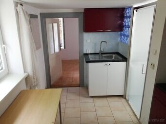 Pronájem 1+1, ulice Kronova, Řečkovice, 27 m2