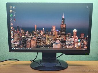 22" FullHd Benq s kompletní kabeláží