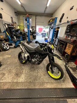 Yamaha xt660x