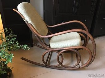 Starožitné houpací křeslo Thonet