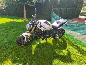 Benelli 752S(2020) TOP stav, mnoho doplňků
