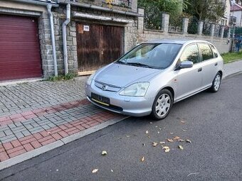 HONDA CIVIC 1.6i  rok 2004 STK 12/2026 velmi pěkný stav