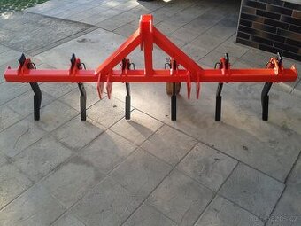 Víceúčelový hloubkový kypřič