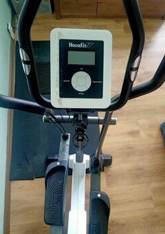 Eliptický trenažér