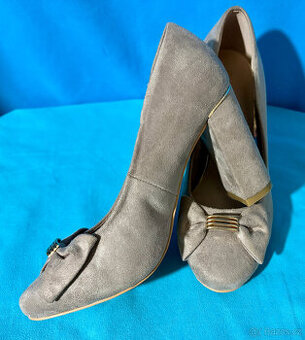 Elegantní "taupe" lodičky se zlatým detailem,  vel. 36