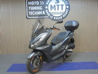 Honda PCX 125i šedý