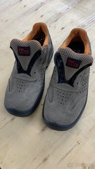 Pracovní obuv zn. MTS vel.40 (nové)