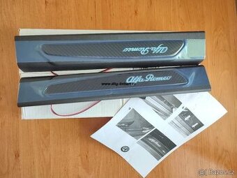 Alfa Romeo Giulia - lišty prahů karbonové Originál 50547076