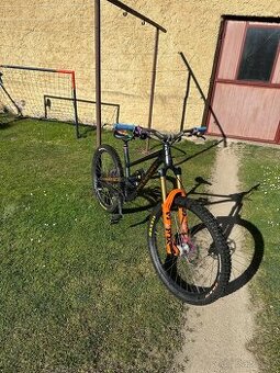 Commencal Clash