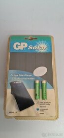 Solární nabíječka + 2x baterie GP nabijeci