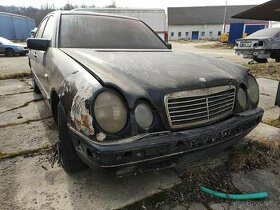 Mercedes - Benz E 290 - náhradní díly