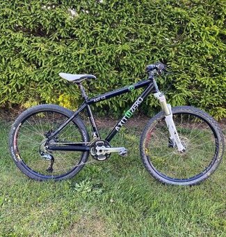 Horské kolo 26" – rám XS, postavené závodníkem