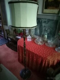 Stojací lampa aj.