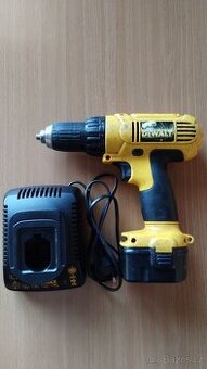 Aku vrtačka/šroubovák DEWALT 12V.
