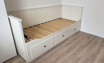 Rozkládací, výsuvná postel IKEA Hemnes