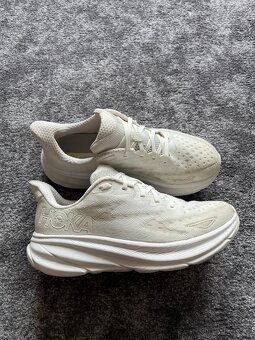 7x Dámské běžecké sportovní boty Hoka