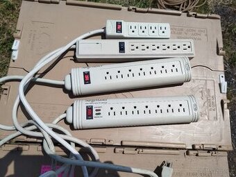 Prodlužovací kabel s rozdvojkou 110V