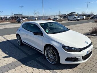 VW Scirocco , SPECIAL WHITE -TEAM. Nízký nájezd km