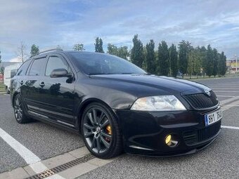 225 40 R18