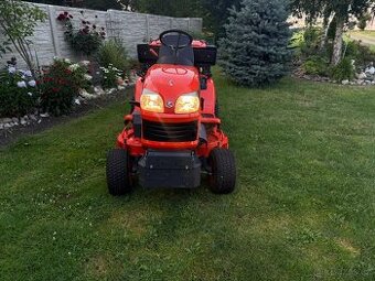 Profesionální traktor Kubota G23