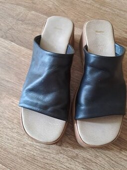 Dámské letní boty Baťa 41/27 cm. PC: 1799 Kč