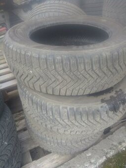 Prodám 4x zimní pneu Lauren 185/65 R15