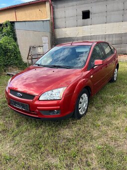 Ford Focus 1.6i,Ghia,74Kw,2007 TOP STAV