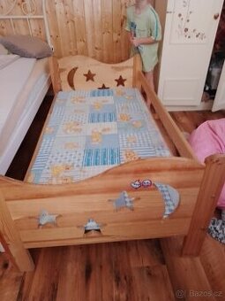 Dětská postel, postýlka