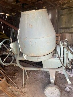 Stavební míchačka