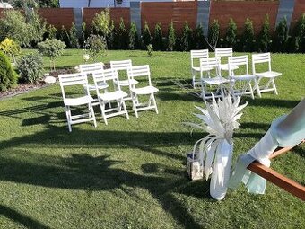 Bílé skládací židle – pronájem (svatba, oslava, párty)