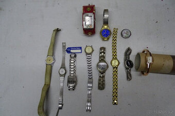 Hodinky dámské různé 11 ks