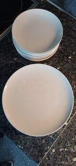 Malé a velké mělké talíře IKEA