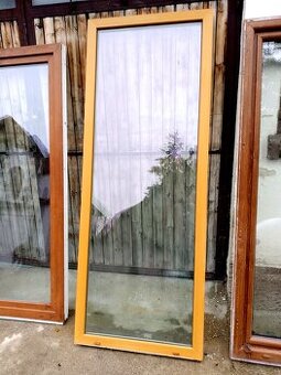 Plastové fixní okno 84 x 225 cm doprava